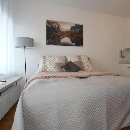 Apartment Ferienwohnung *